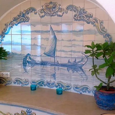 Sleeps 10 With Pool And Wifi