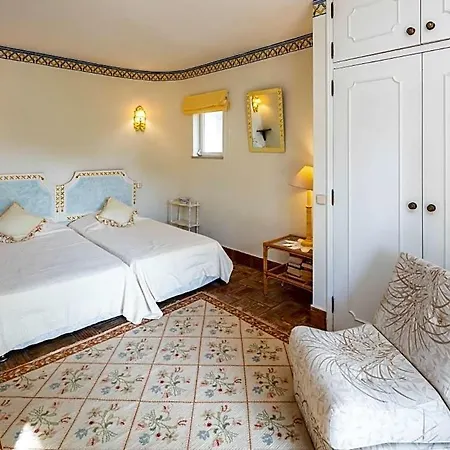 Villa Sleeps 10 With Pool And Wifi Montinhos da Luz