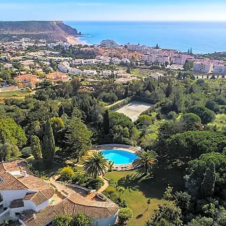 Sleeps 10 With Pool And Wifi * Montinhos da Luz